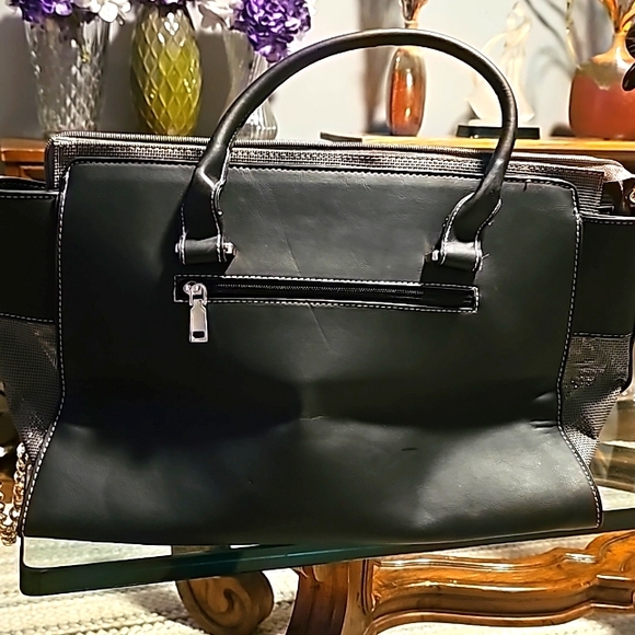 Portable Black Leather Pet Carrier Bag For Small Dogs/Cats Yorkshire Totes, Stra - Picture 4 of 9